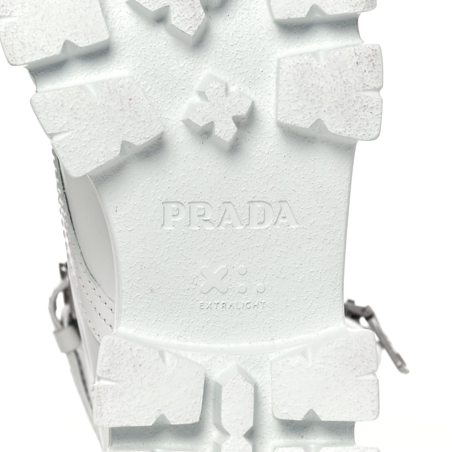 Spazzolato Rois Re-Nylon Metal Triangle Logo Monolith Pouch Pocket 55mm Boots 37.5 White