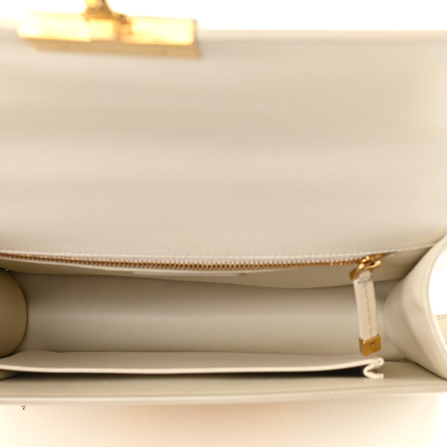 Box Calfskin 30 Montaigne Flap Bag Latte
