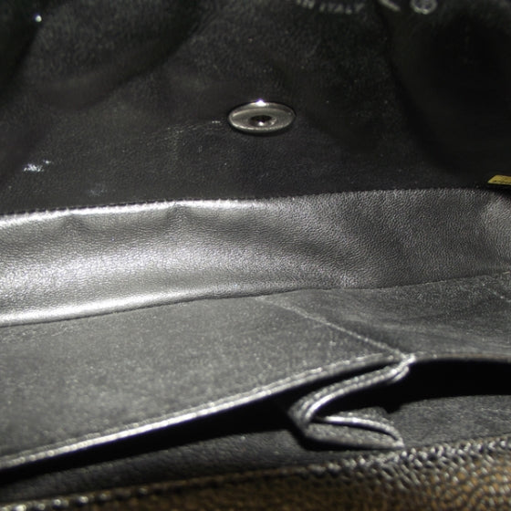 Caviar East West Flap Black