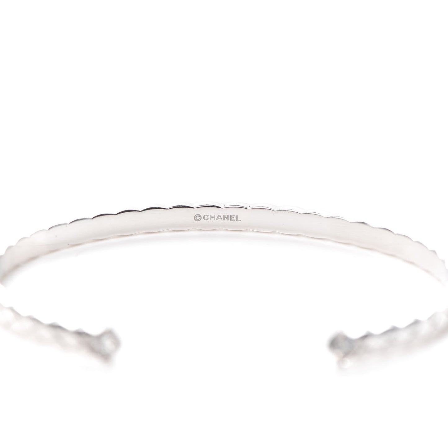 18K White Gold Diamond Coco Crush Cuff Bracelet L