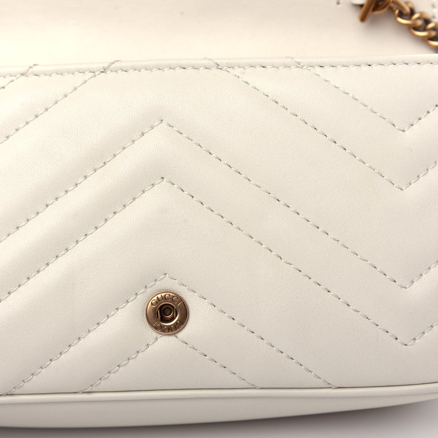 Calfskin Matelasse Super Mini GG Marmont Shoulder Bag White