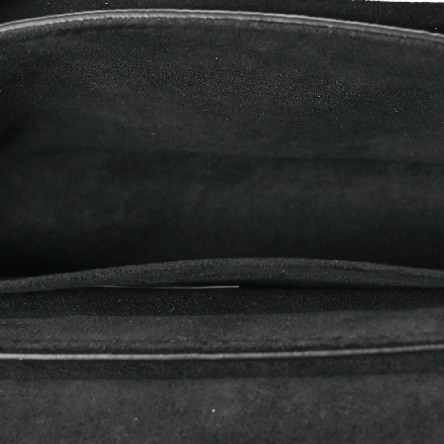 Grained Calfskin Lockme Tender Black