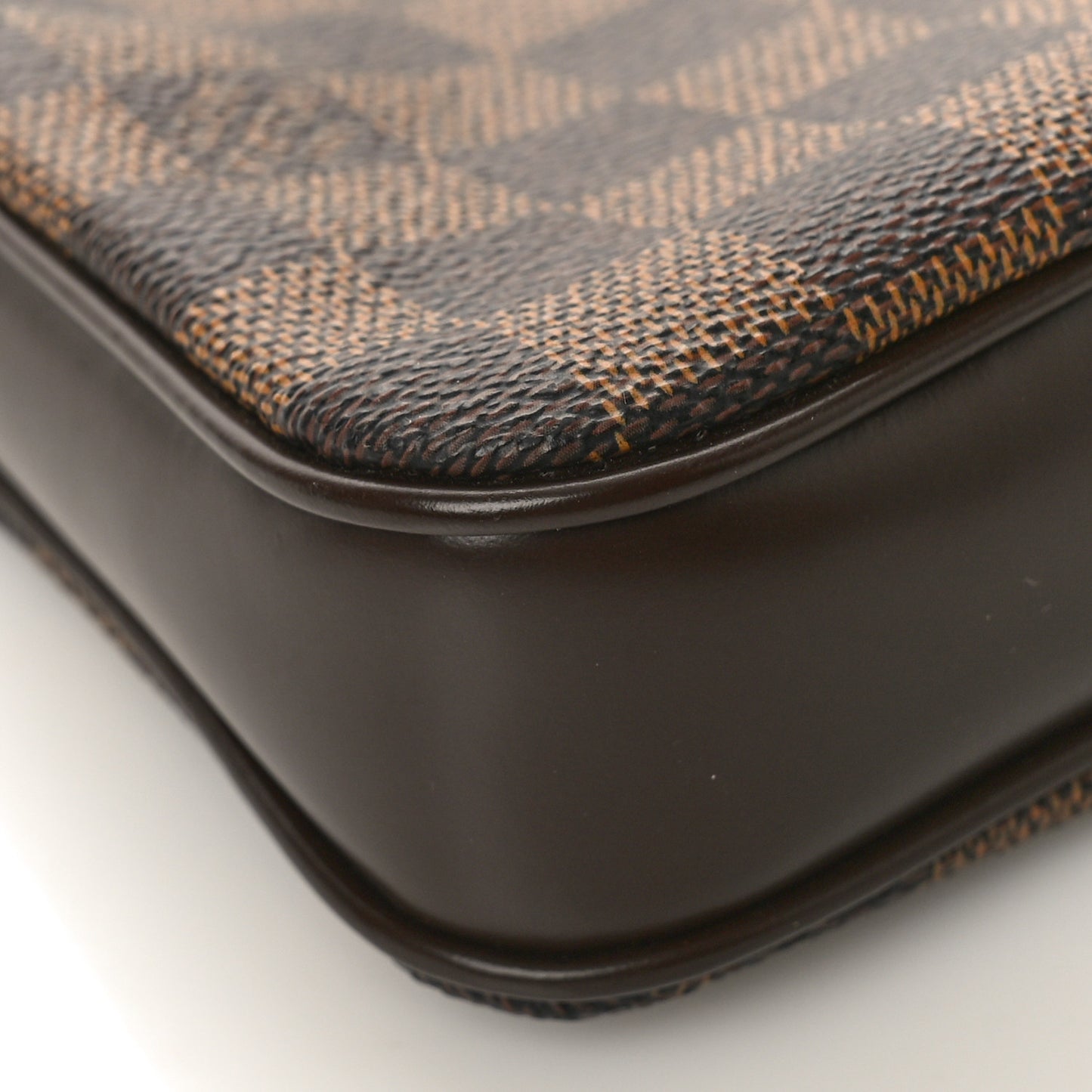 Damier Ebene Navona Pochette Accessories