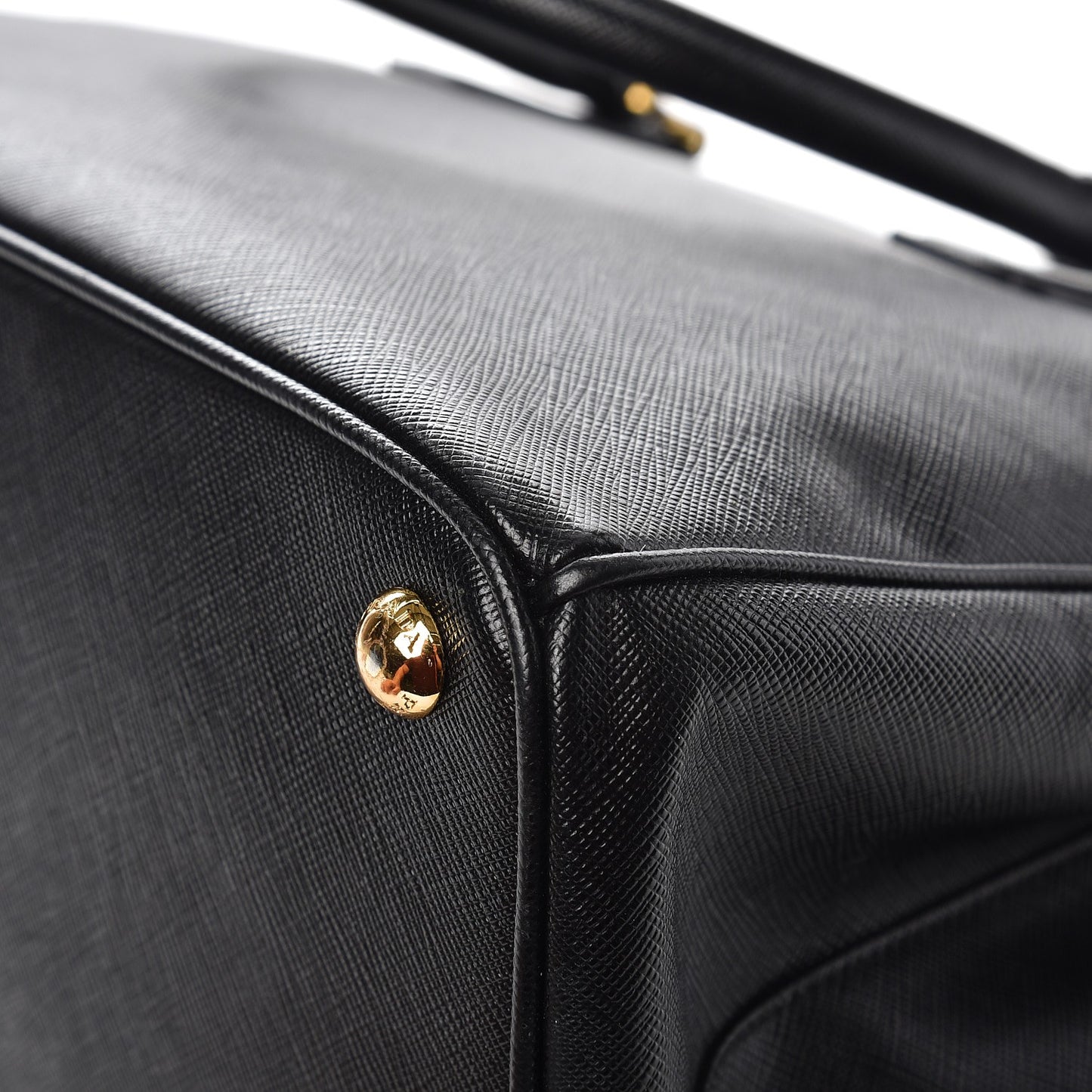 Saffiano Medium Galleria Double Zip Tote Black