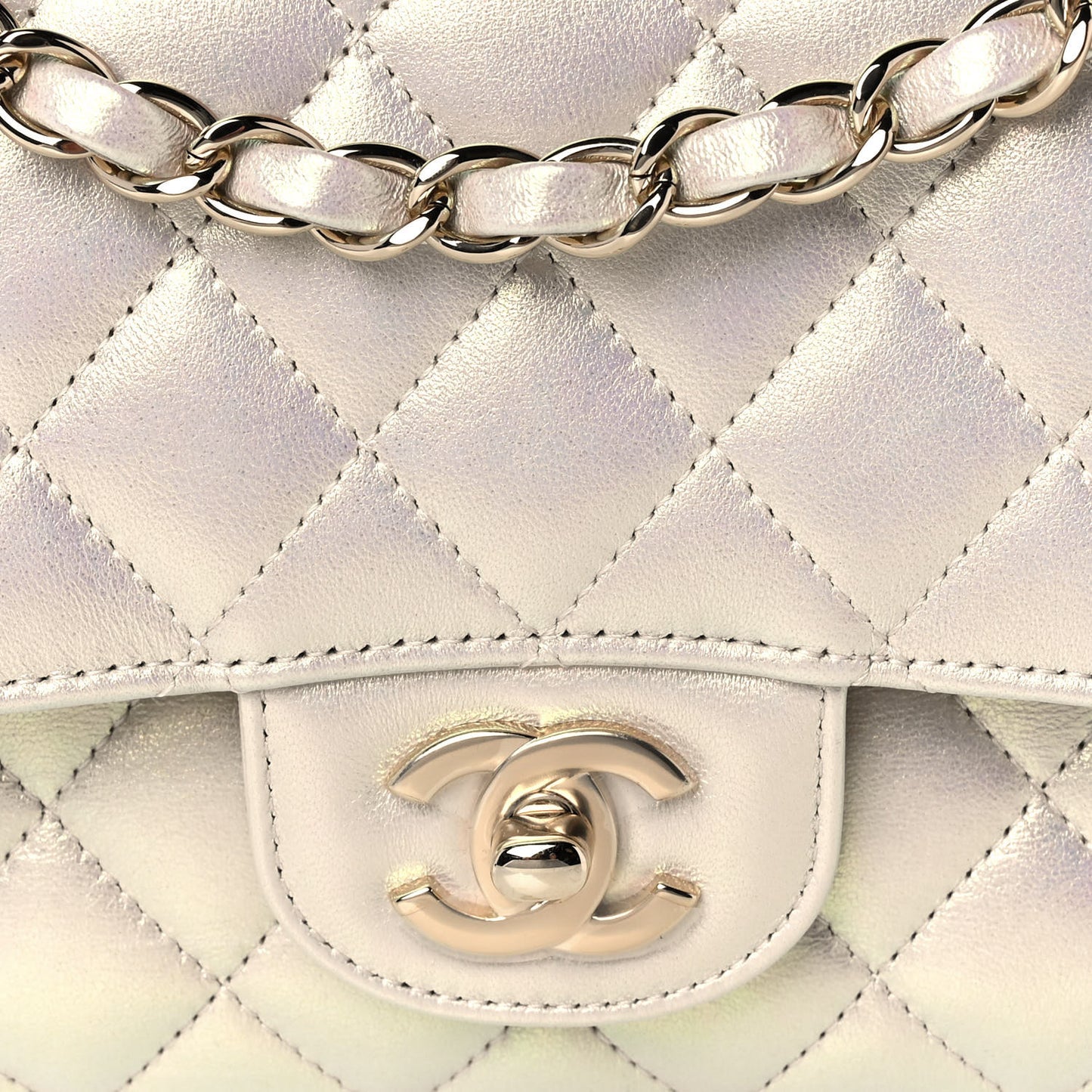 Iridescent Lambskin Quilted Medium Double Flap Ivory