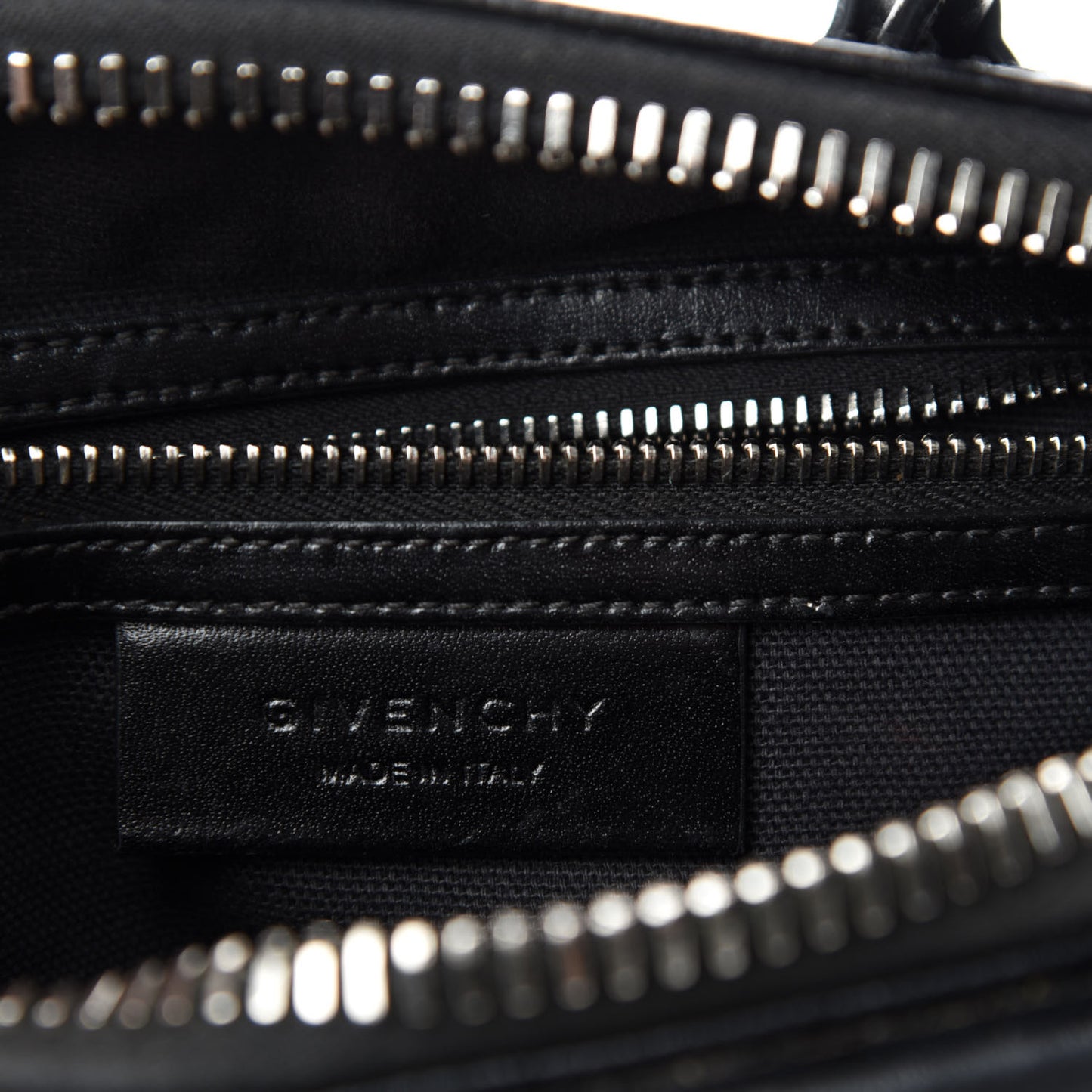 Shiny Lord Calfskin Mini Antigona Black