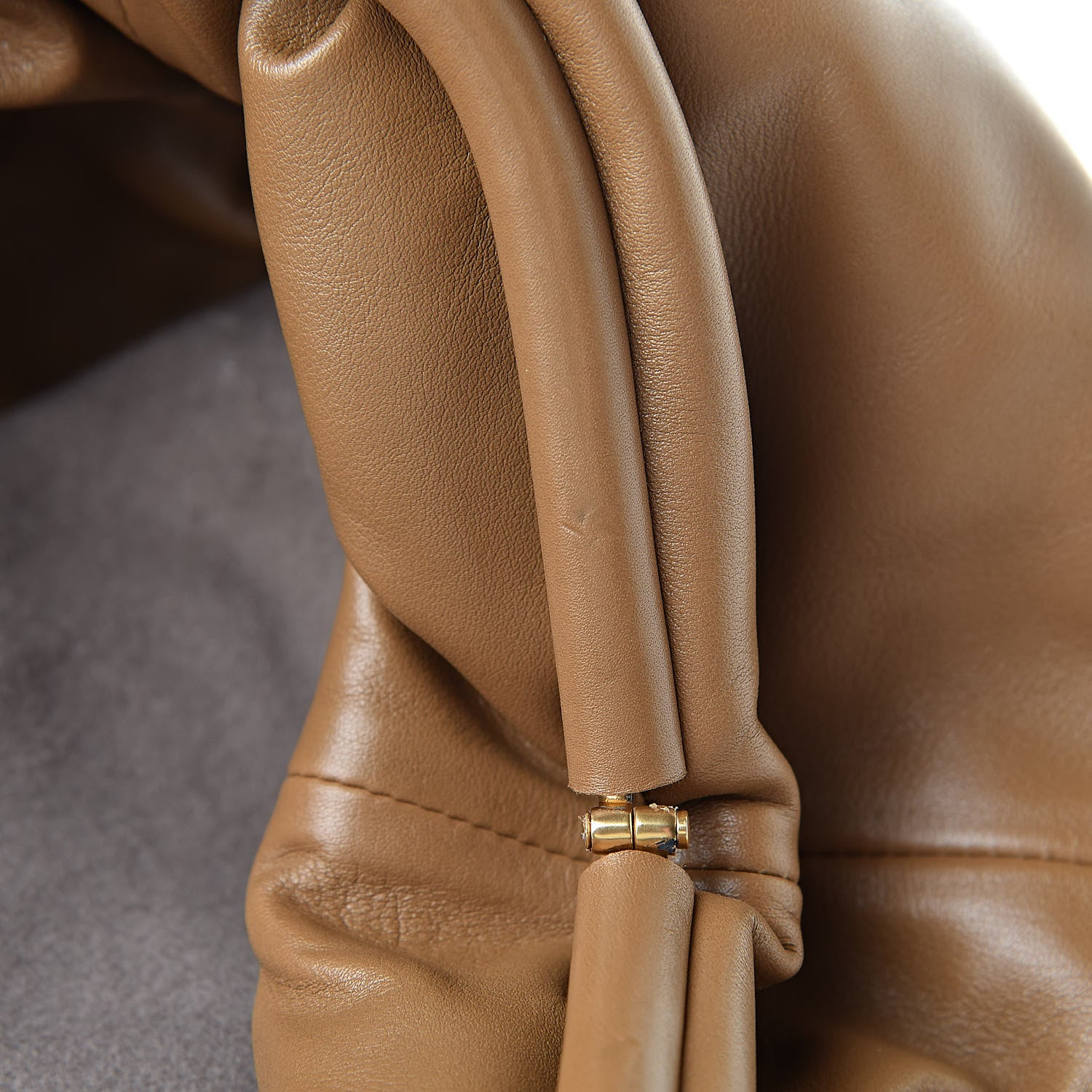 Bottega Veneta Smooth Butter Calf The Pouch Oversized Clutch Cammello 10 of 10