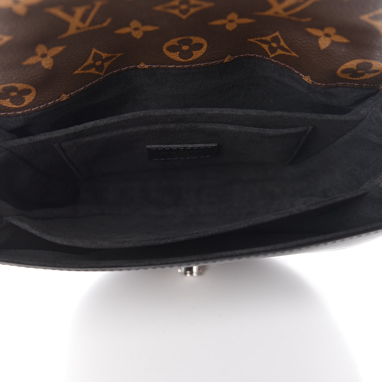 Reverse Monogram Chantilly Lock Black