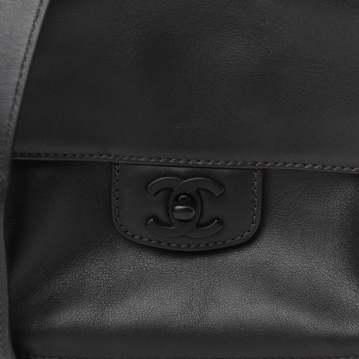Calfskin Small Messenger So Black