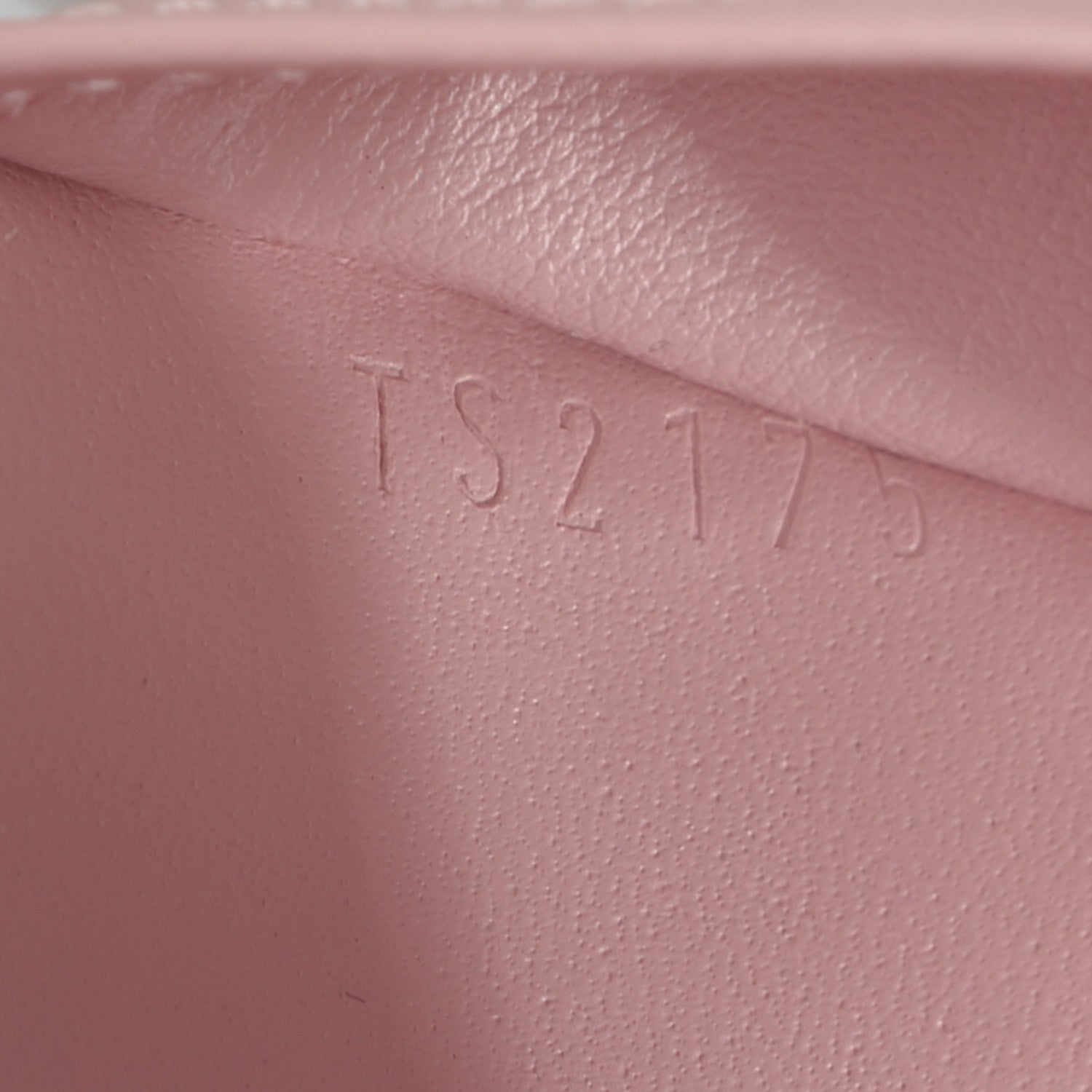 Louis Vuitton Vernis Key Pouch Rose Ballerine 7 of 7