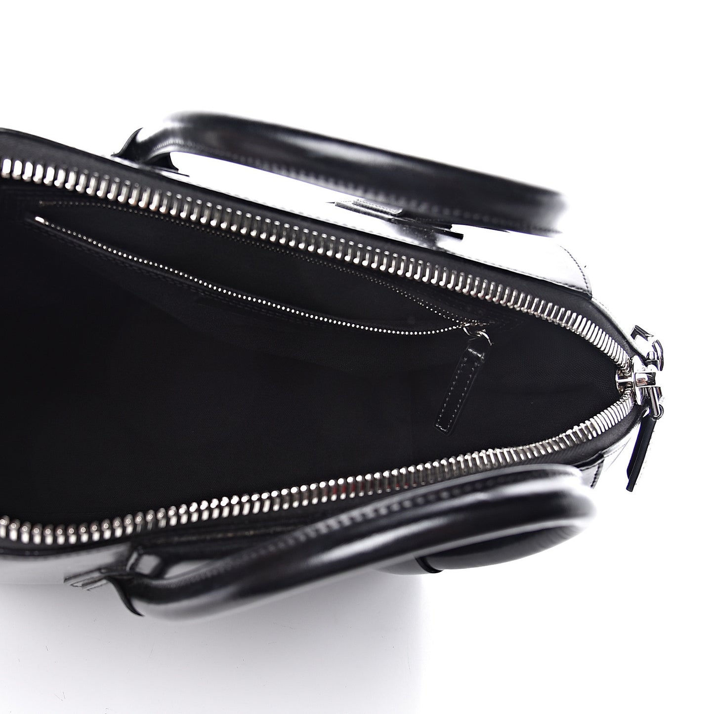 Shiny Lord Calfskin Medium Antigona Black