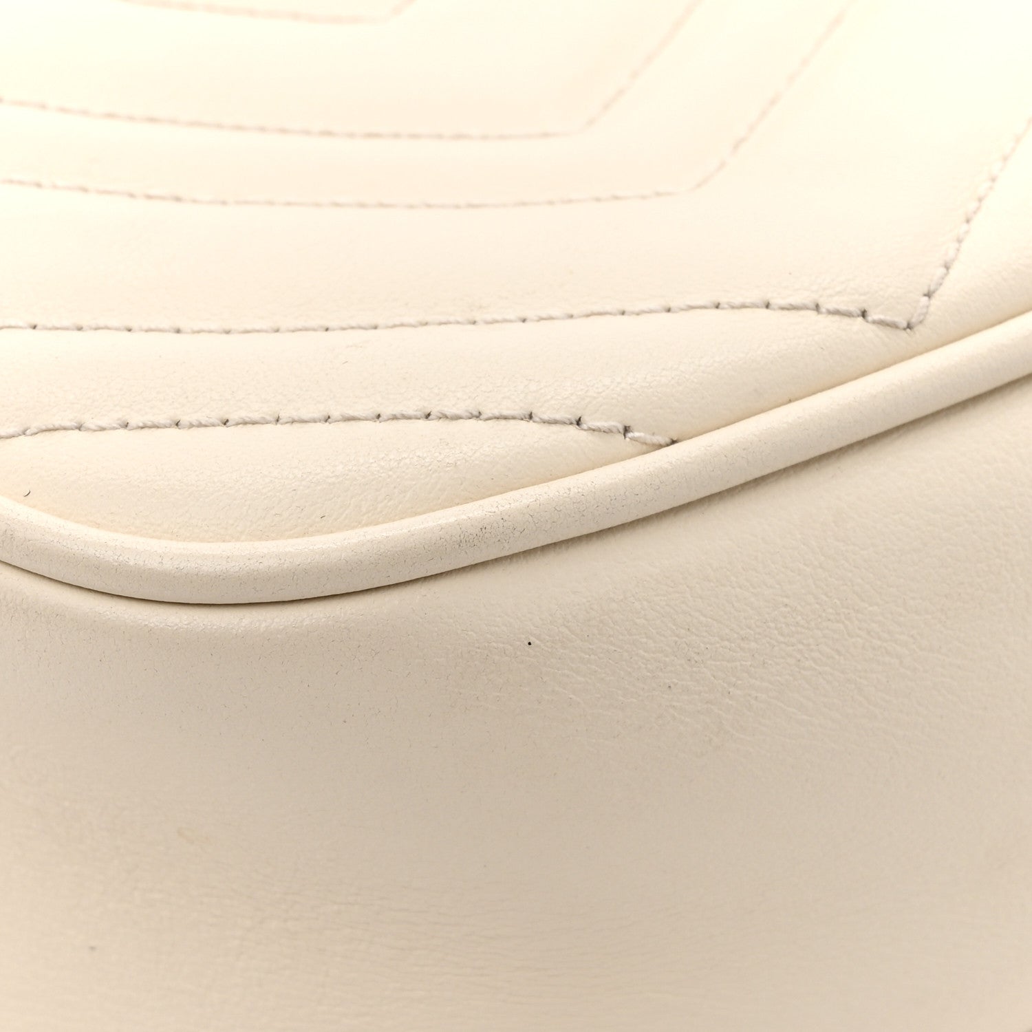 Gucci Calfskin Matelasse Small GG Marmont Chain Shoulder Bag White 11 of 13