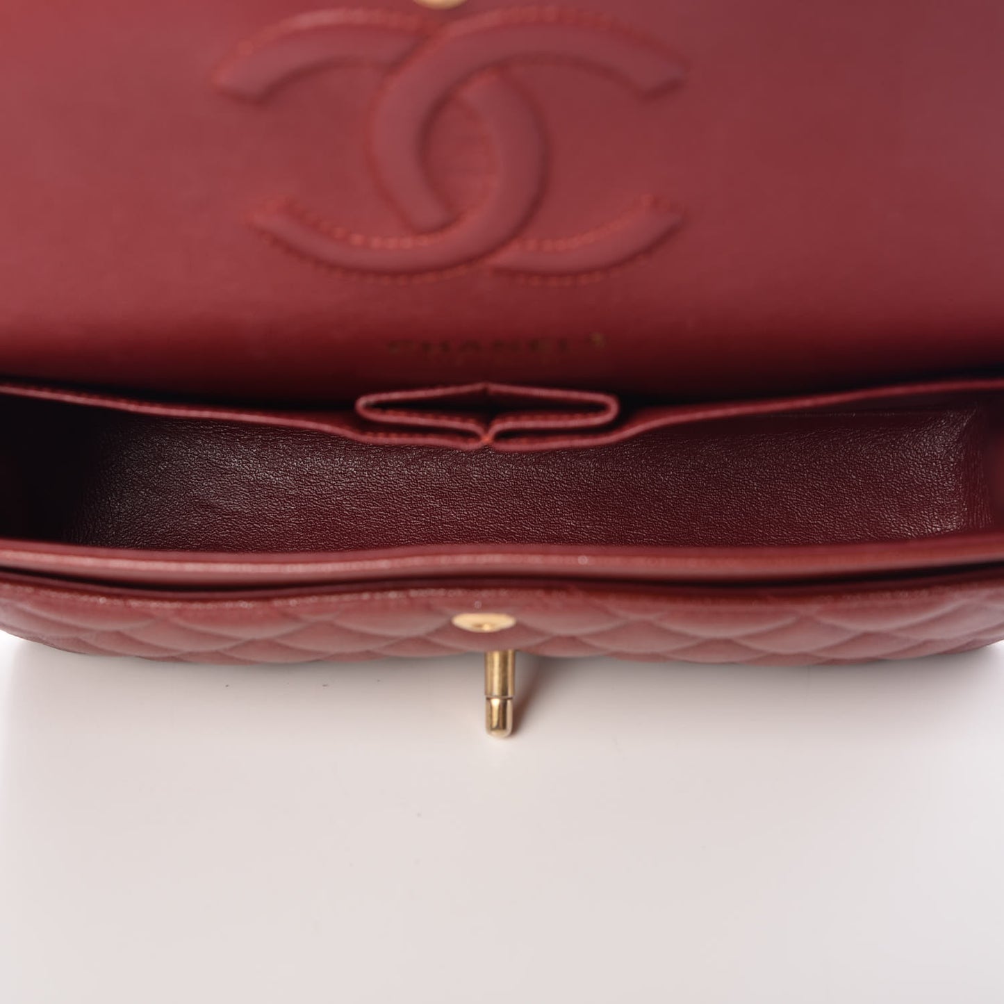 Iridescent Caviar Quilted Medium Double Flap Burgundy