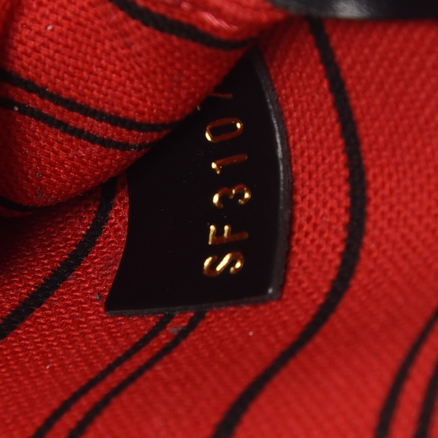 Louis Vuitton Monogram World Tour Neverfull MM 7 of 7
