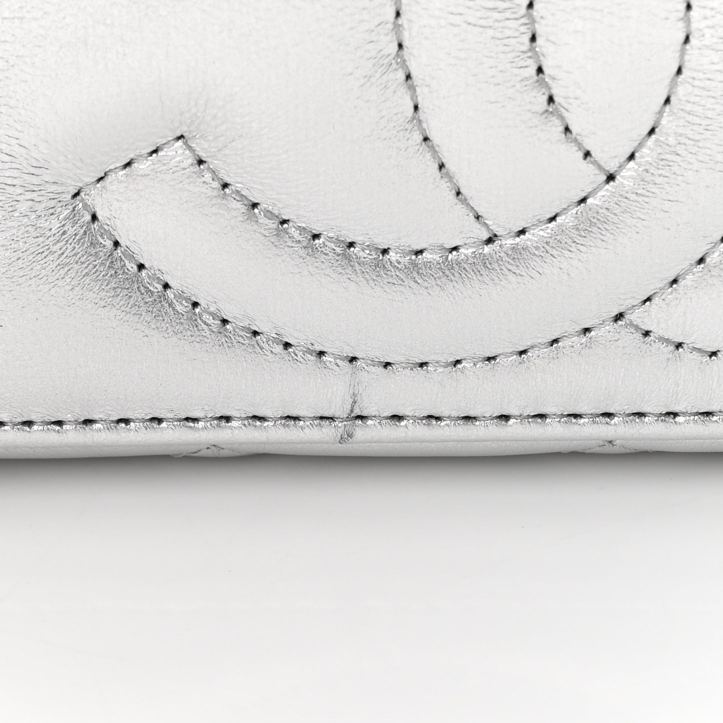 Metallic Lambskin Quilted Pick Me Up Vanity Case Silver