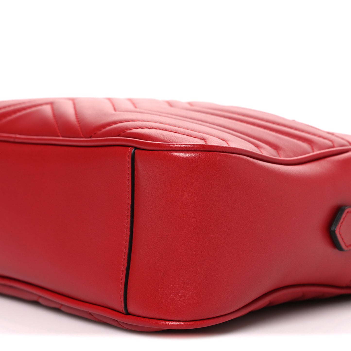 Calfskin Matelasse Medium GG Marmont Chain Shoulder Bag Hibiscus Red