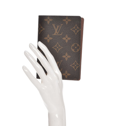 Louis Vuitton Monogram Passport Cover 2 of 6