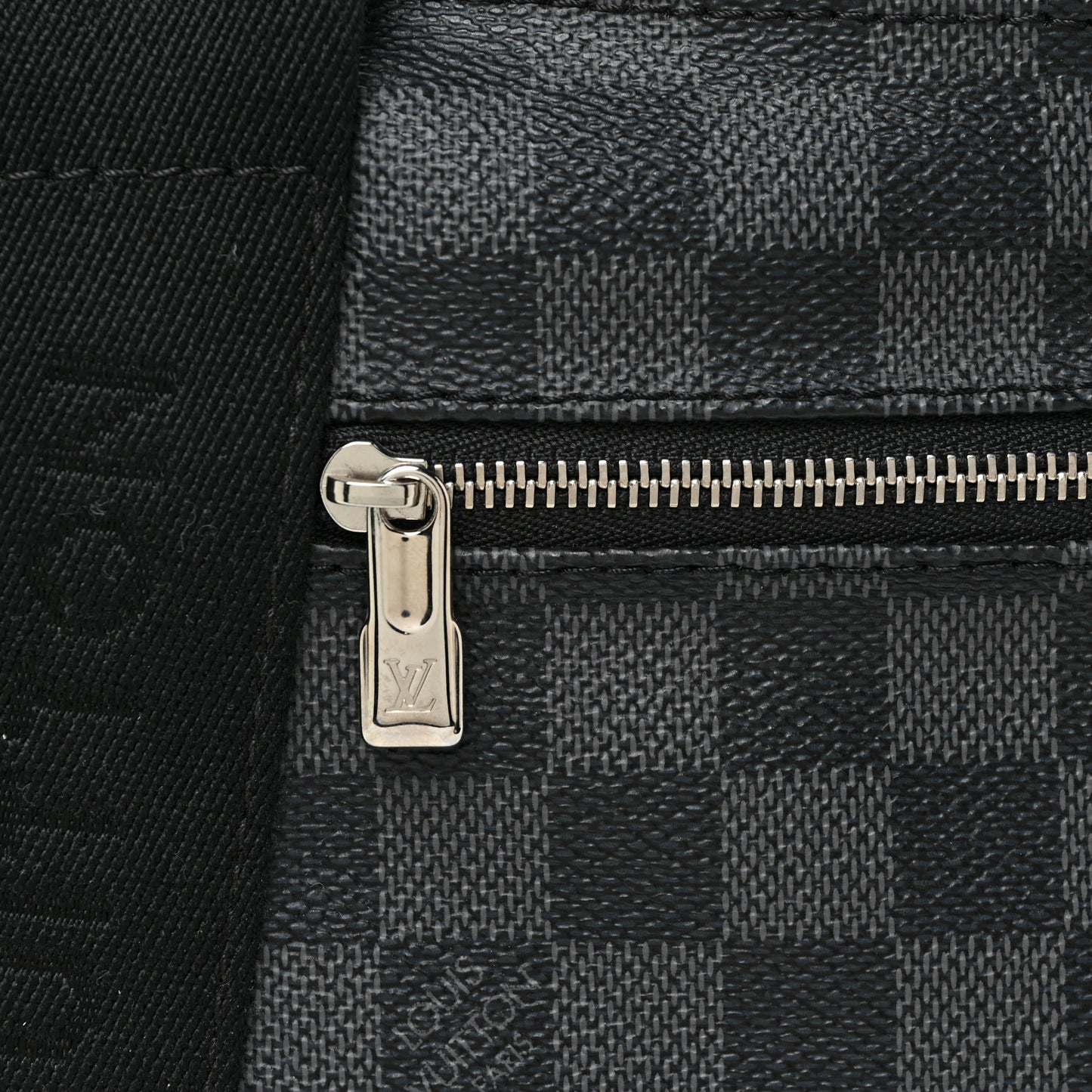 Damier Graphite Neo Eole 55