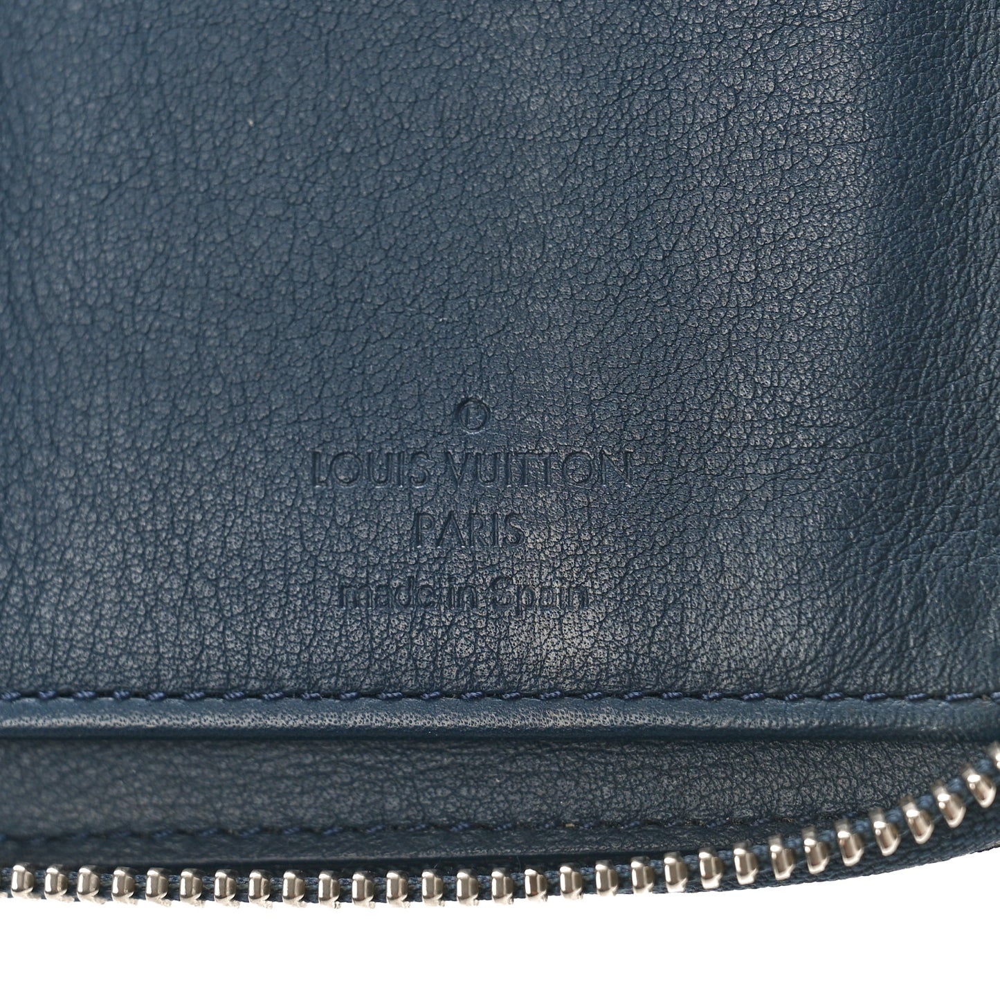 Taurillon Vertical Zippy Wallet Navy