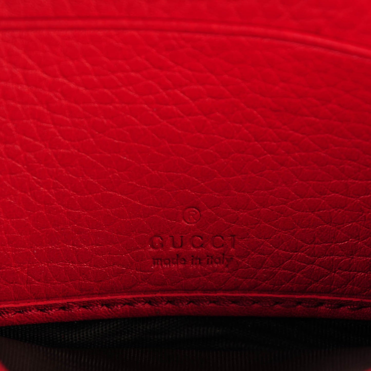 Pebbled Calfskin Soho Compact Disco Zip Around Wallet Tabasco Red