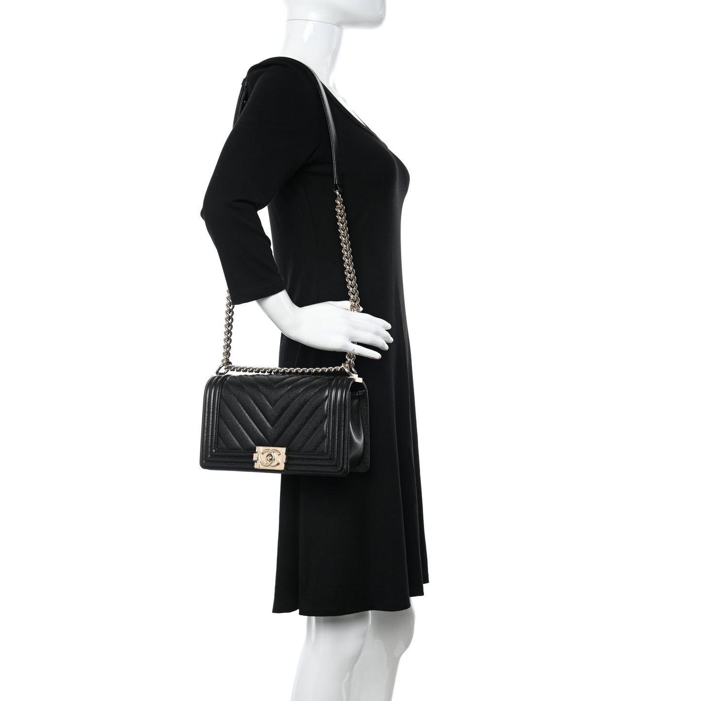Caviar Chevron Quilted Medium Boy Flap Black