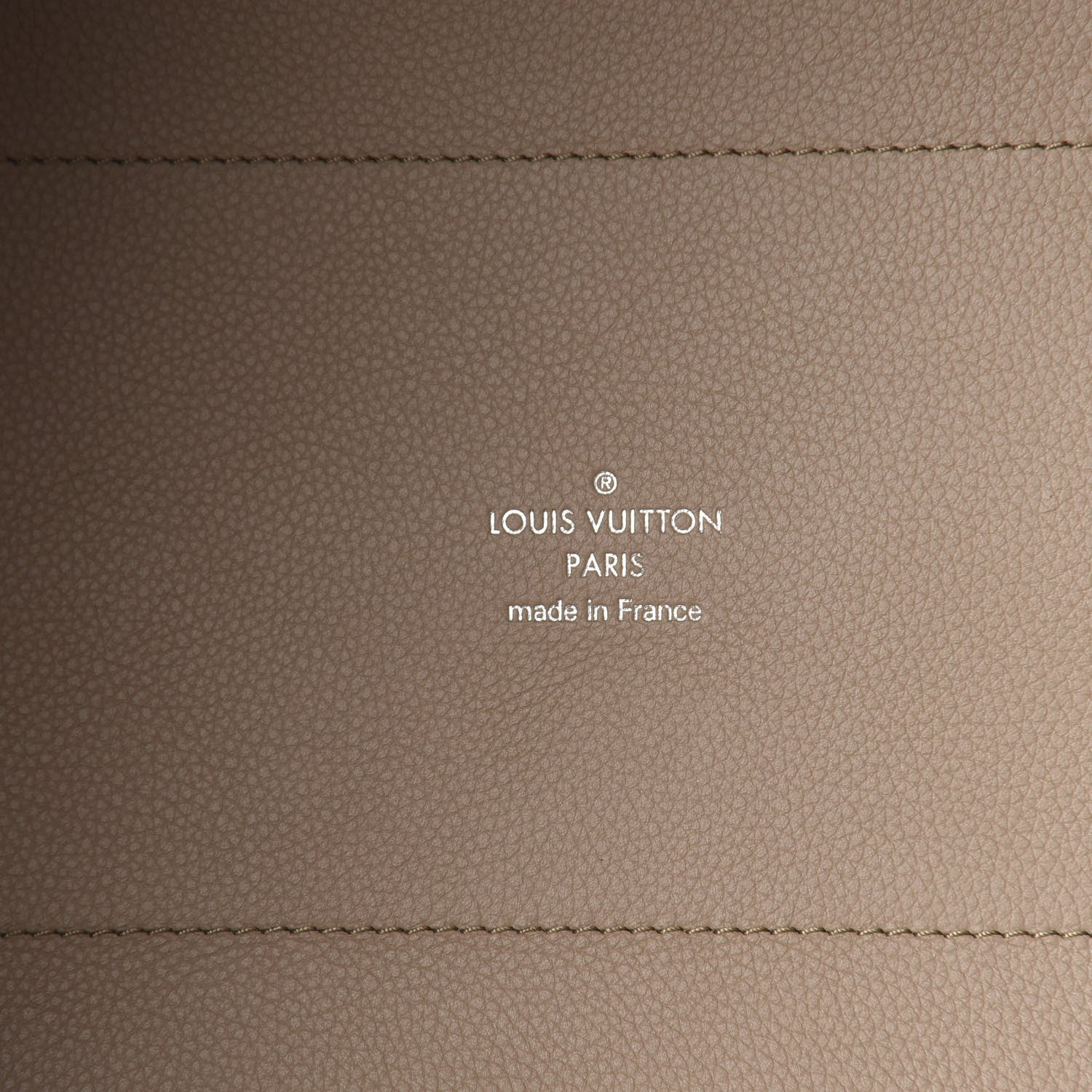 Louis Vuitton Mahina Hina MM Galet 9 of 10