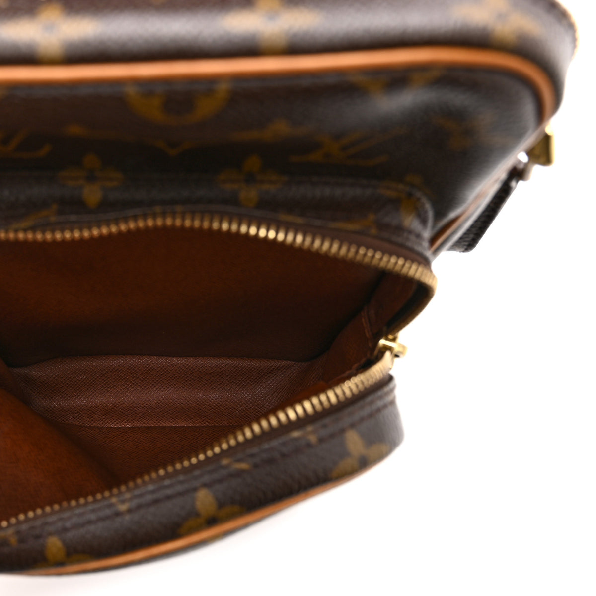 Monogram Amazone