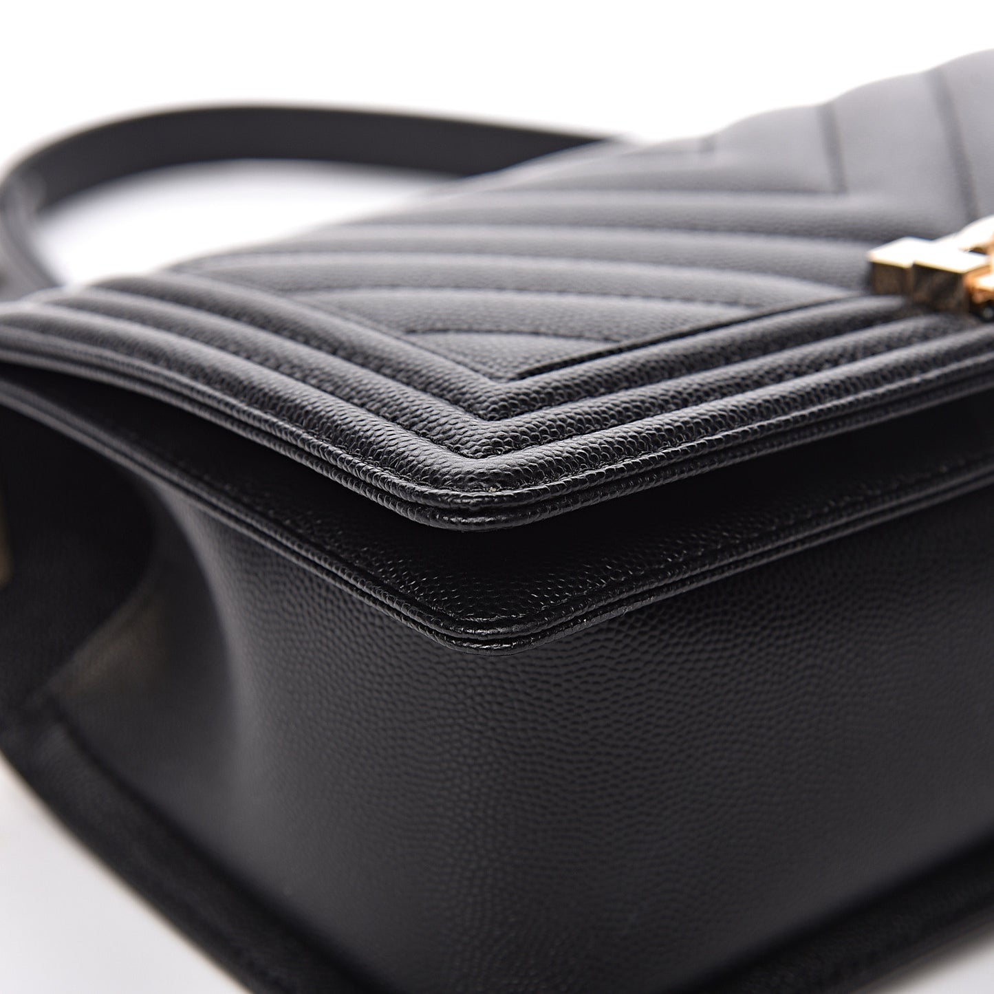 Caviar Chevron Quilted Medium Boy Flap Black