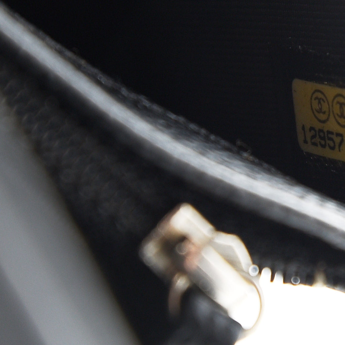 Caviar Quilted Yen Wallet Black