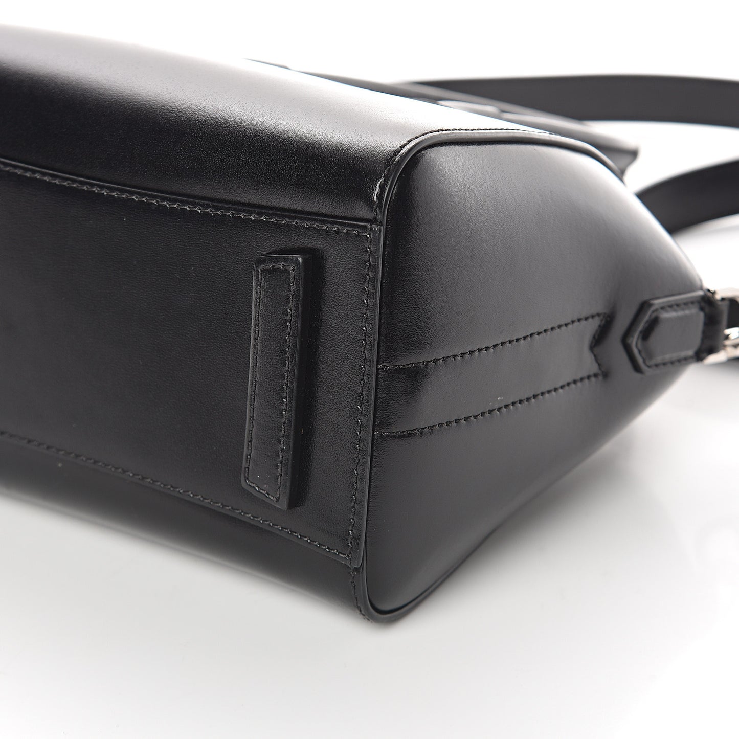 Shiny Lord Calfskin Mini Antigona Black