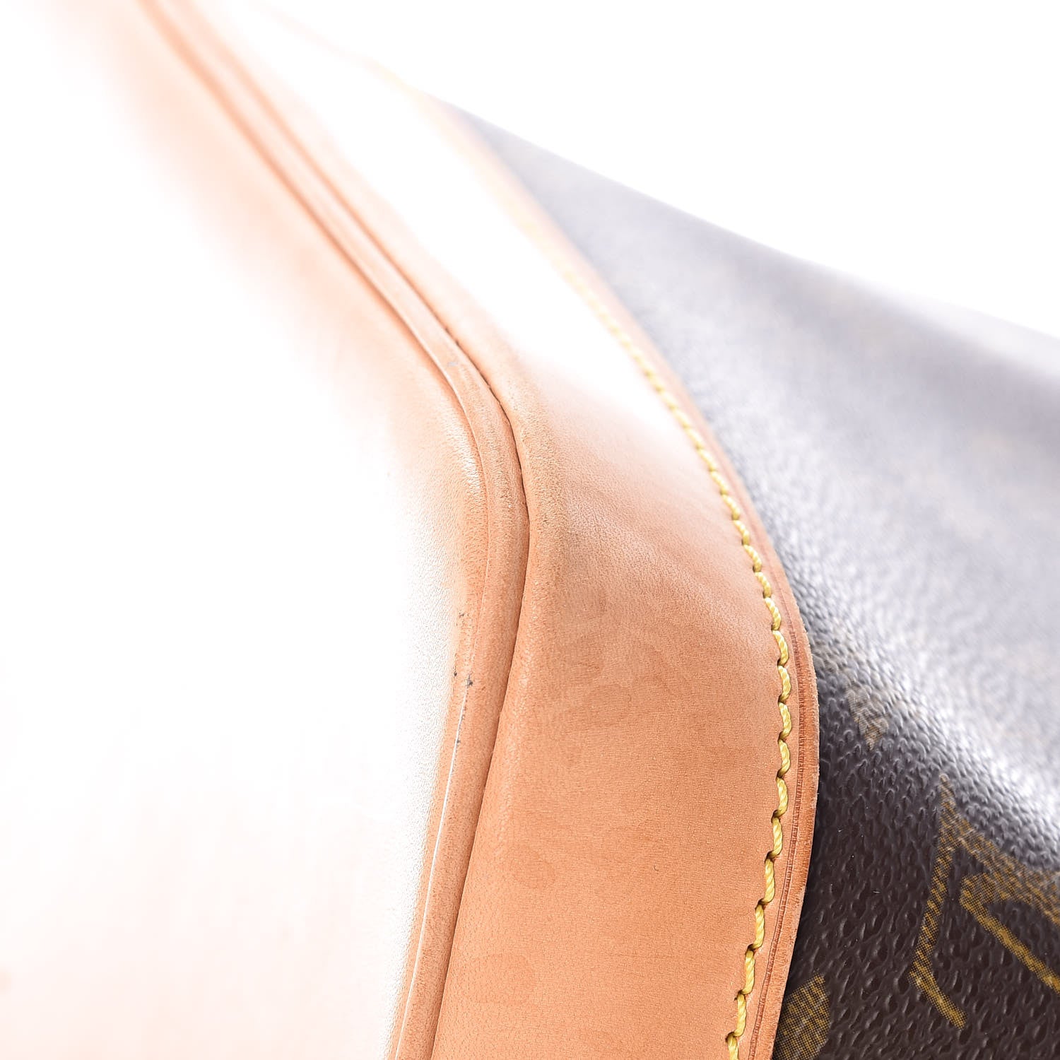 Louis Vuitton Monogram Alma PM 18 of 21