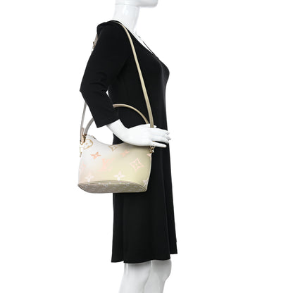 Louis Vuitton Monogram Giant Spring In The City Marshmallow Hobo Sunset Kaki 2 of 9