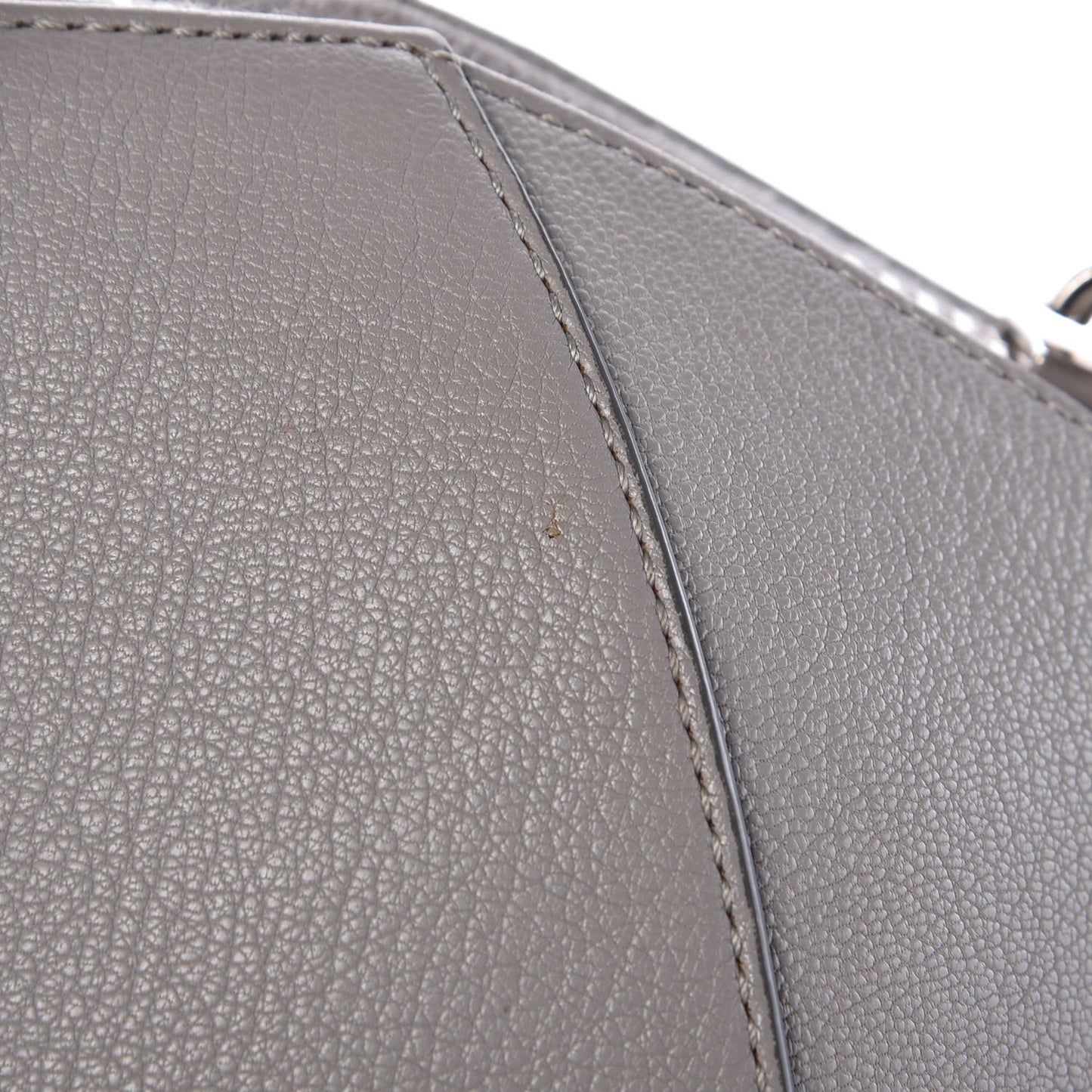 Sugar Goatskin Medium Antigona Pearl Grey
