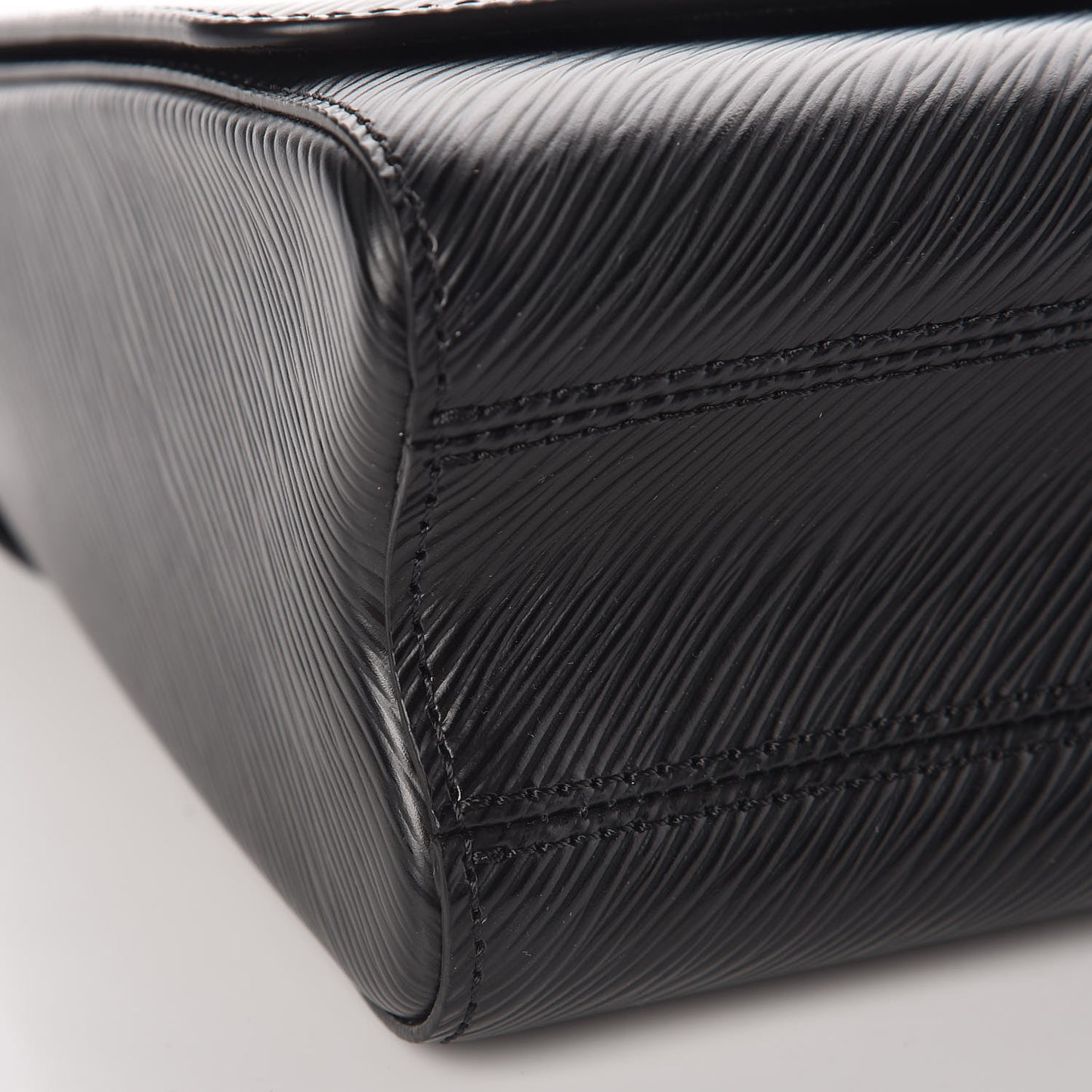 Epi Twist Shoulder Bag MM Black