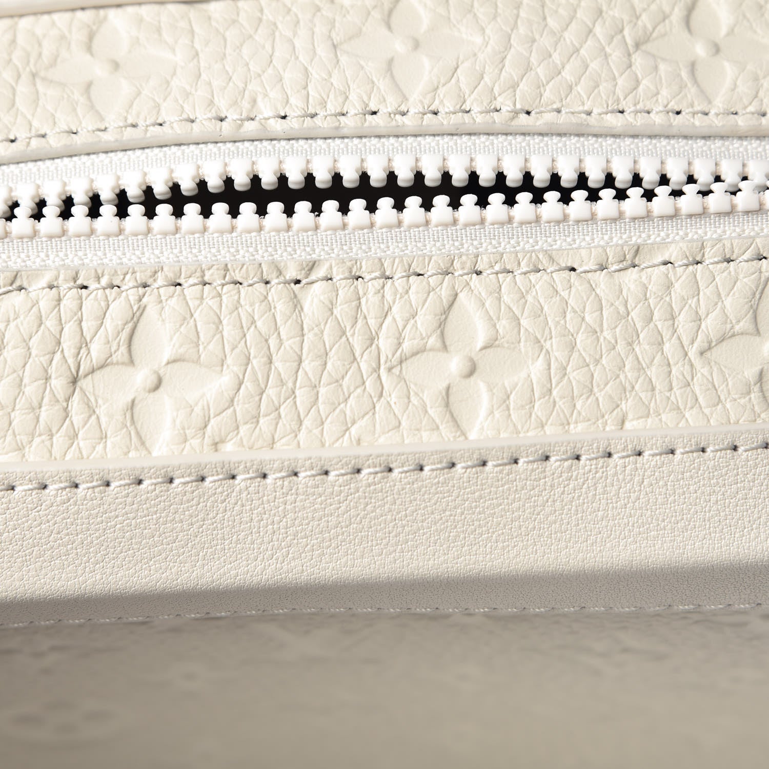 Louis Vuitton Taurillon Monogram Solar Ray Soft Trunk Powder White 7 of 10