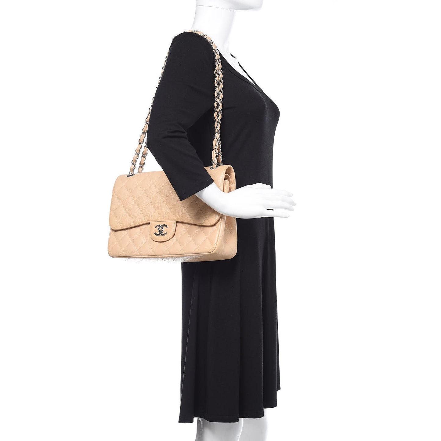 Caviar Quilted Jumbo Double Flap Beige Clair
