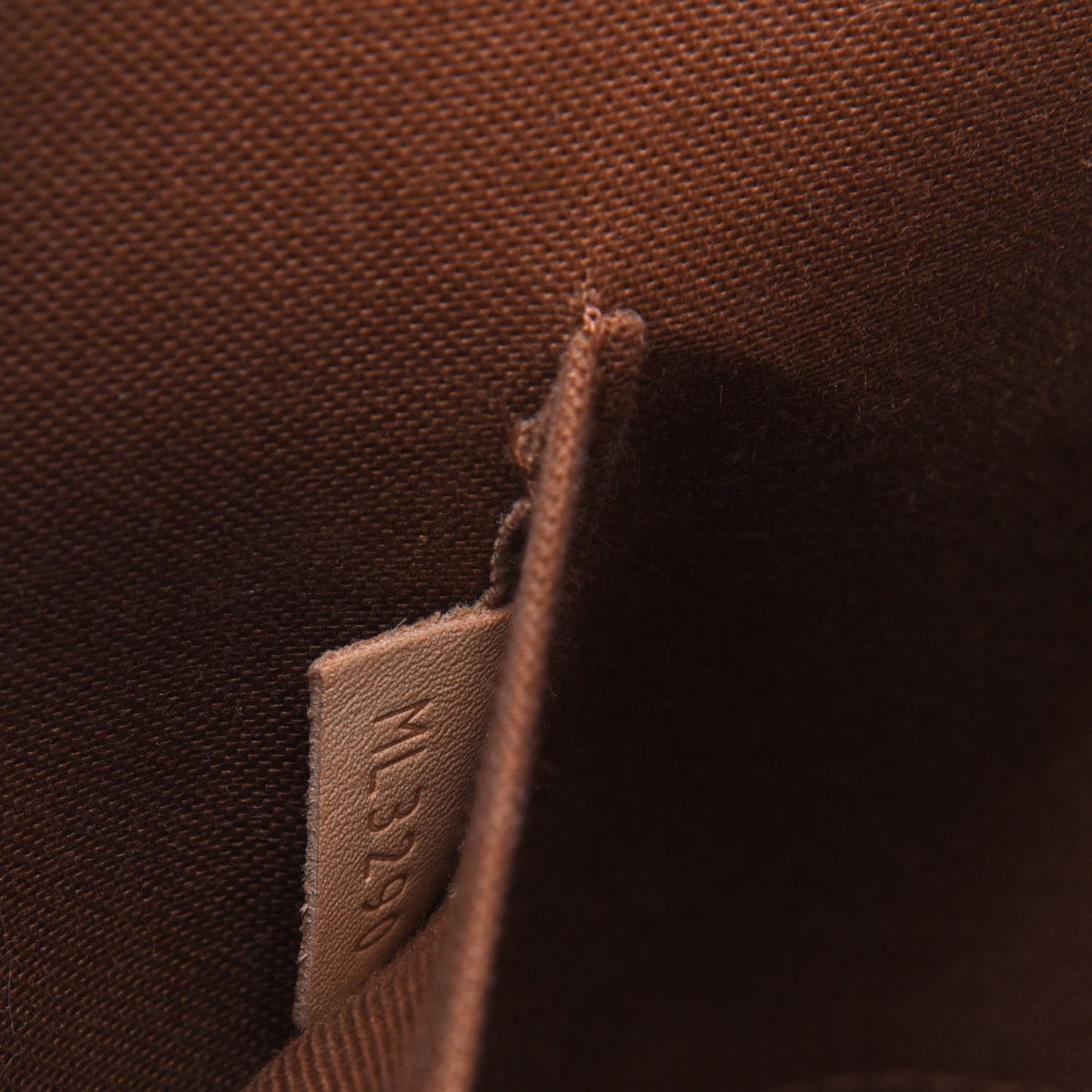 Monogram Alma BB