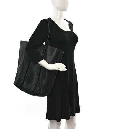 Tom Ford Smooth Calfskin Tubo Vertical Tote Black 3 of 13