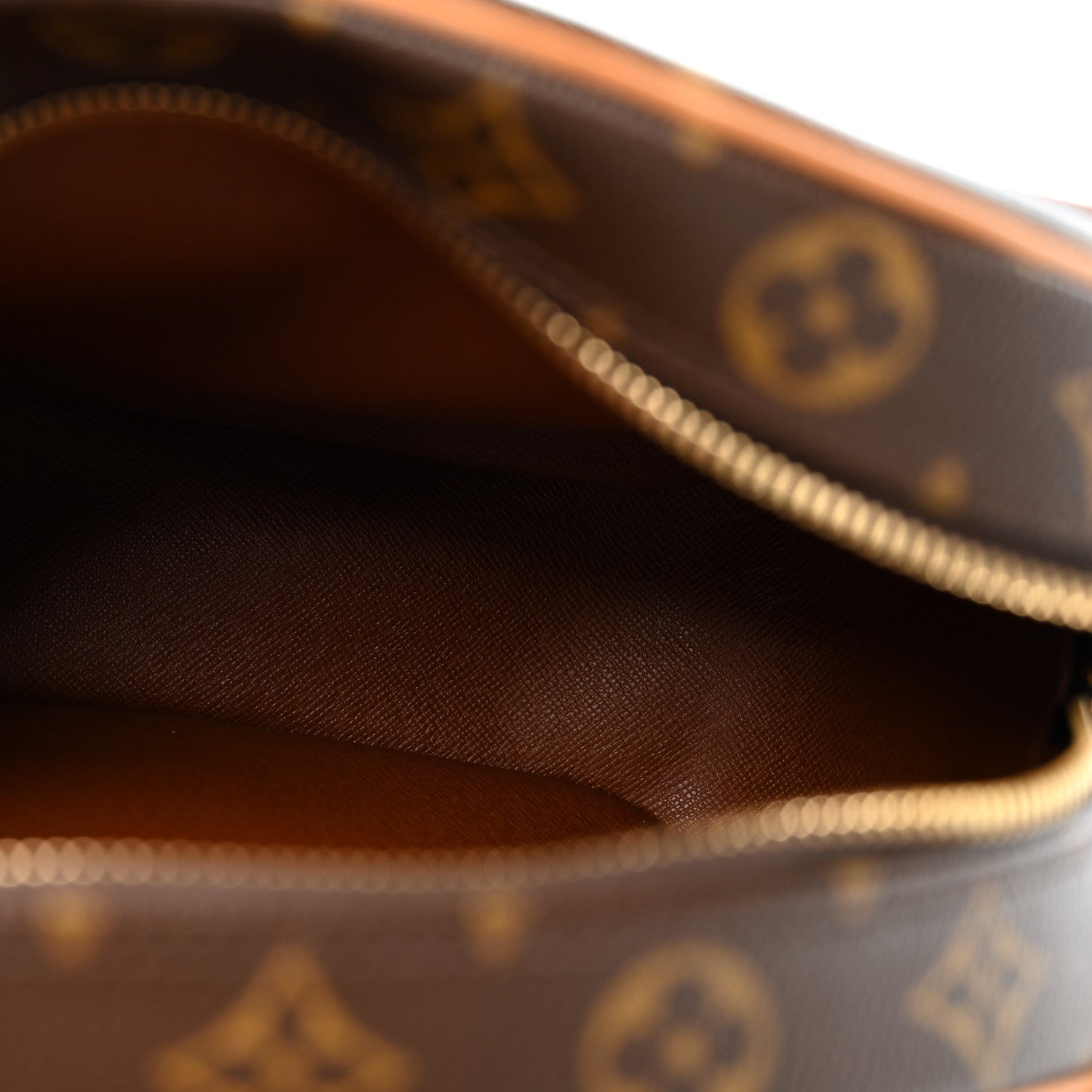 Louis Vuitton Monogram Blois 5 of 13