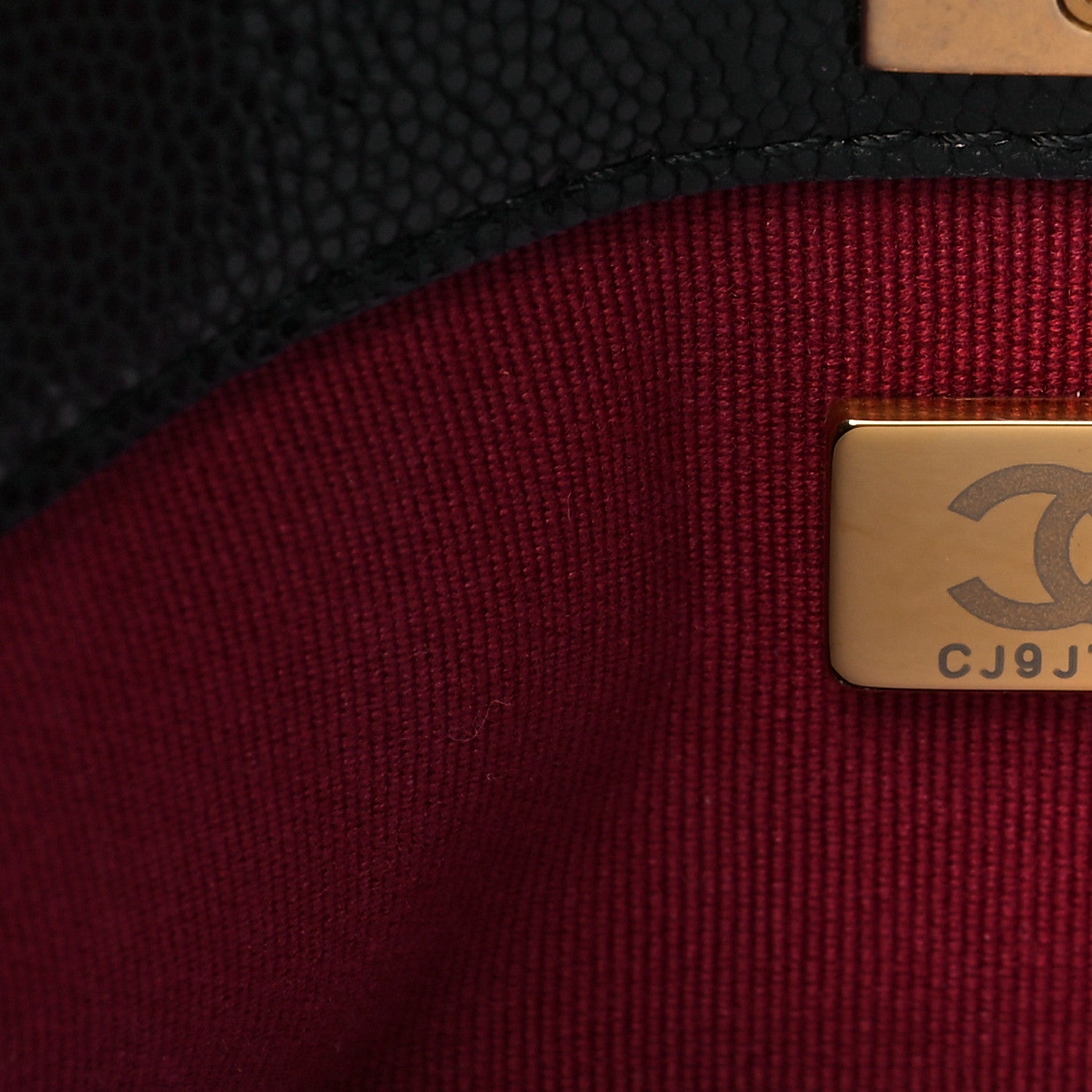 Chanel Caviar Quilted Twist Your Buttons Hobo Black 7 of 9