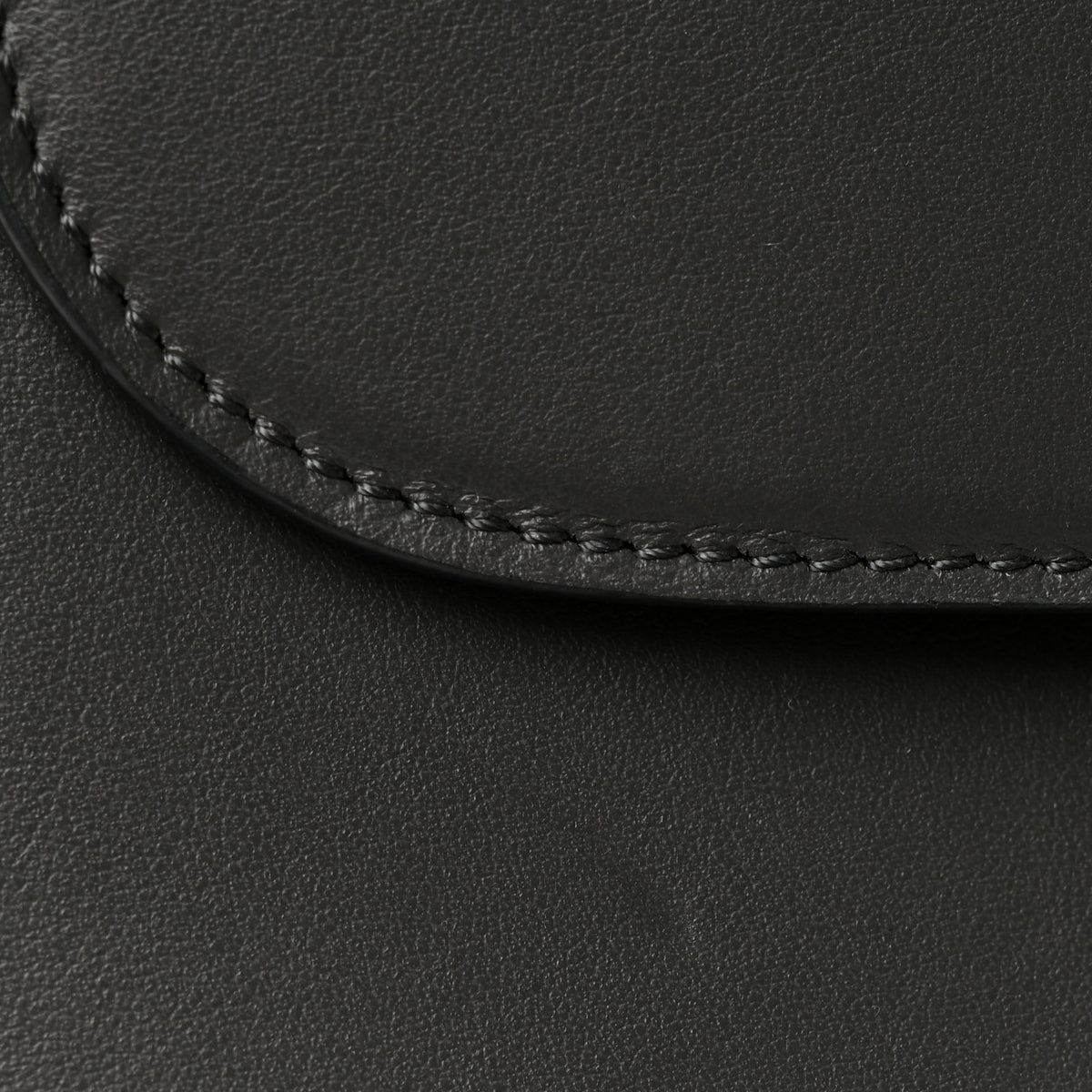 Smooth Calfskin Medium Tabou Anthracite
