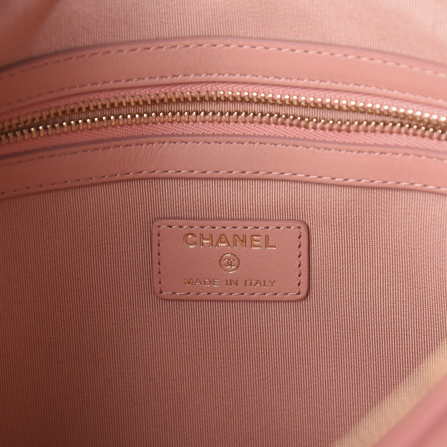 Chanel Caviar Ombre Medium Cosmetic Case Coral 5 of 7
