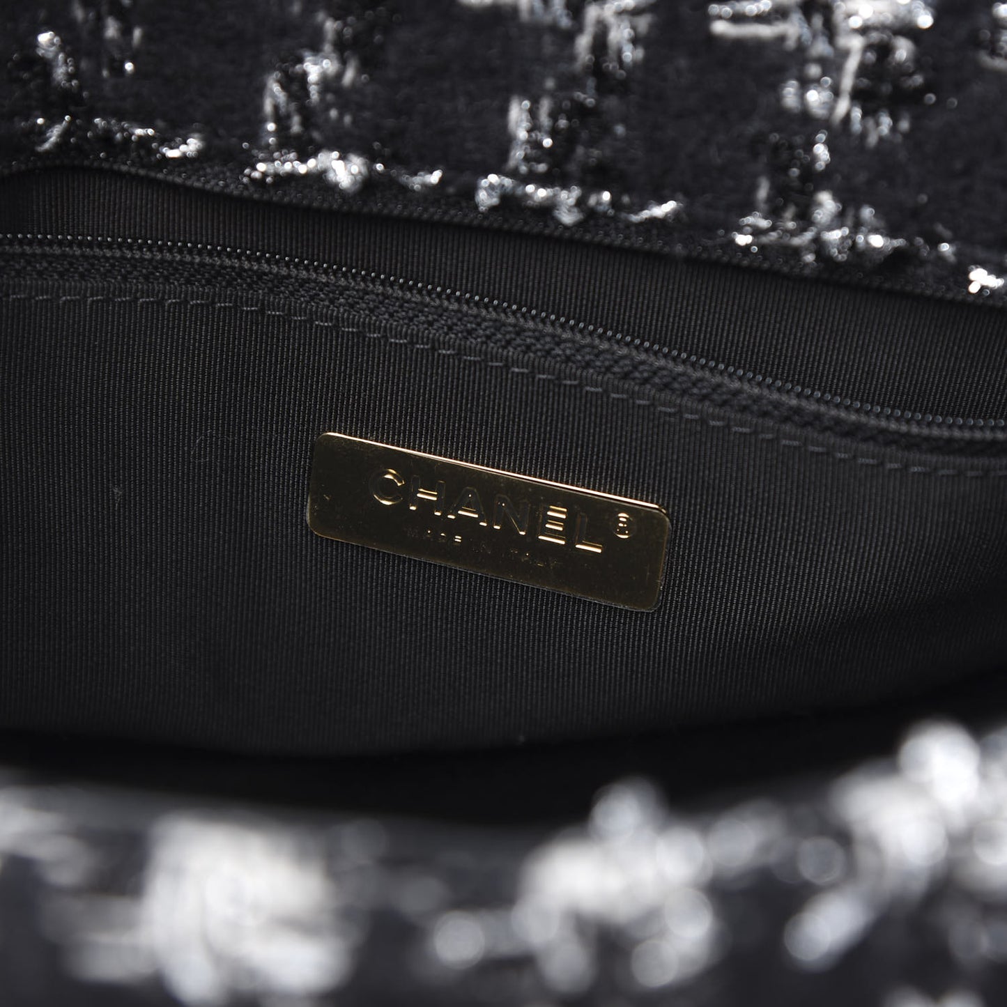 Tweed Quilted Large 19 Flap Black Ecru White