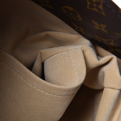 Louis Vuitton Monogram Artsy MM 7 of 10