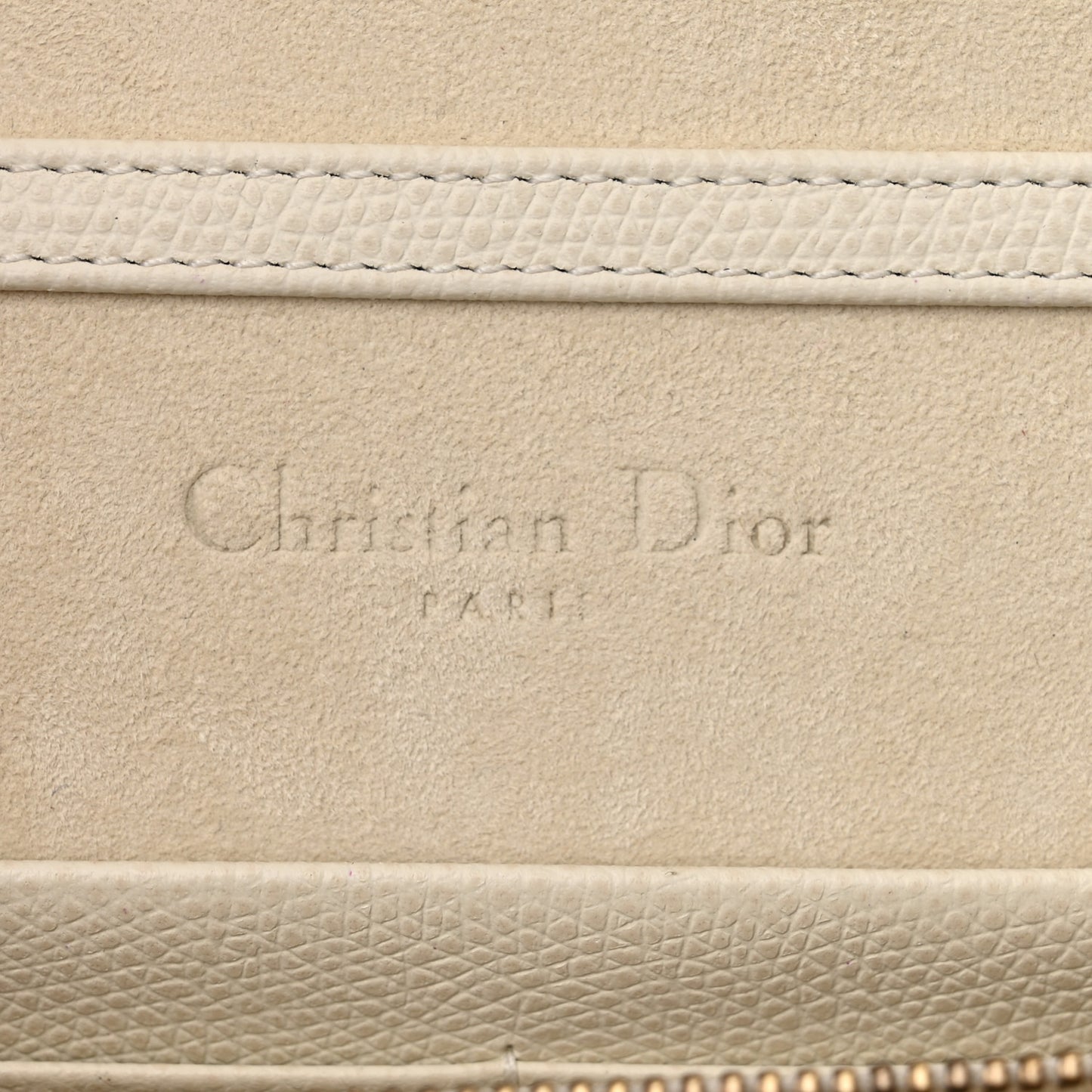 Grained Calfskin Saddle Chain Pouch Off White