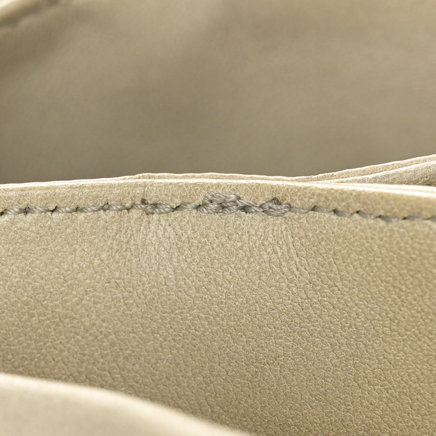 Nappa Intrecciato Medium Roma Tote Marmo