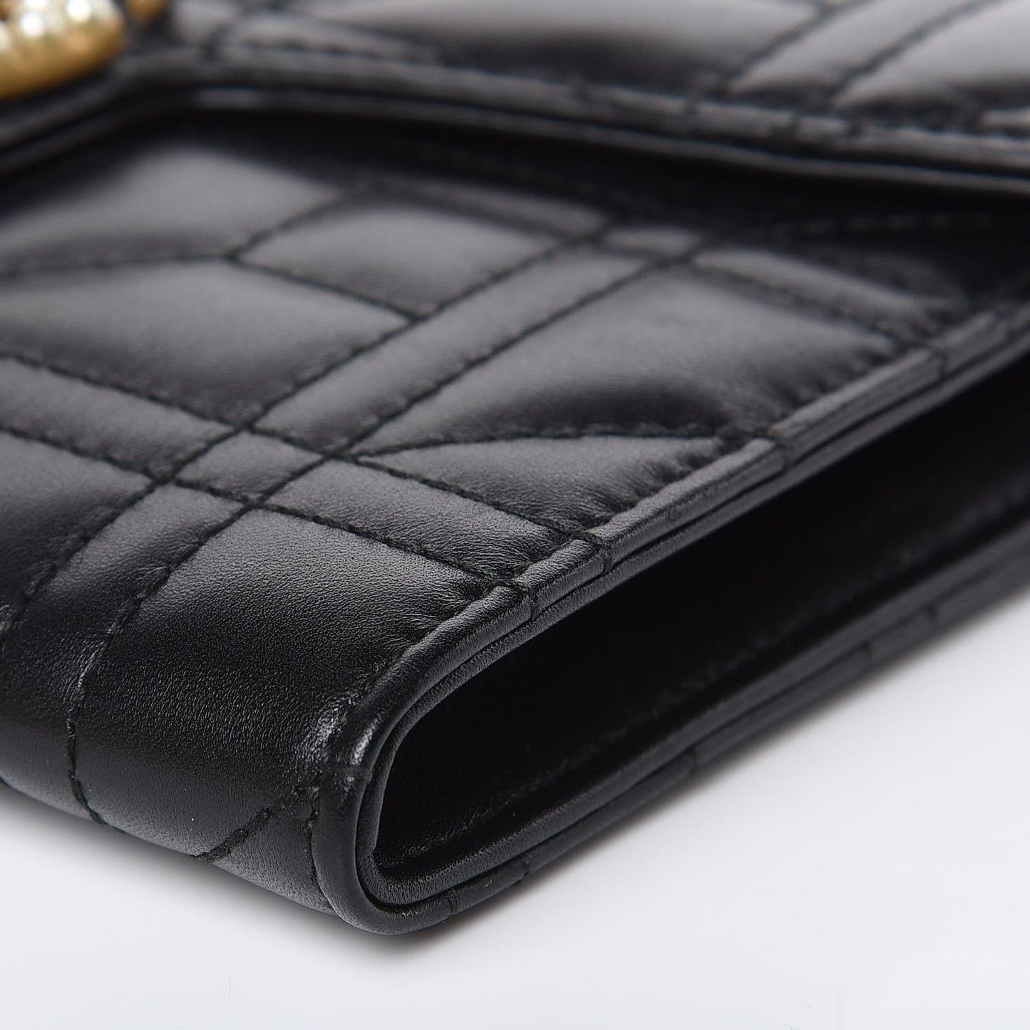 Calfskin Matelasse Mini Pearly GG Marmont Chain Wallet Black