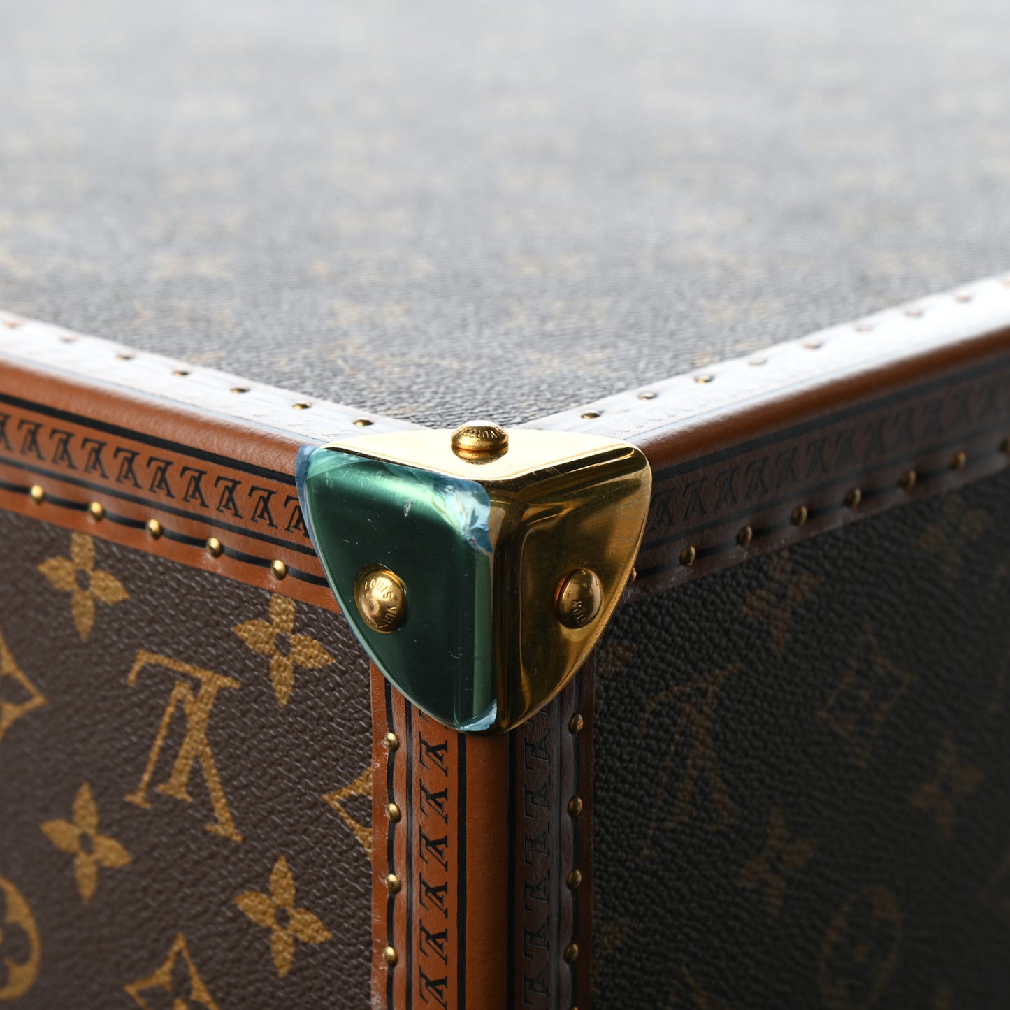 Monogram Alzer 80
