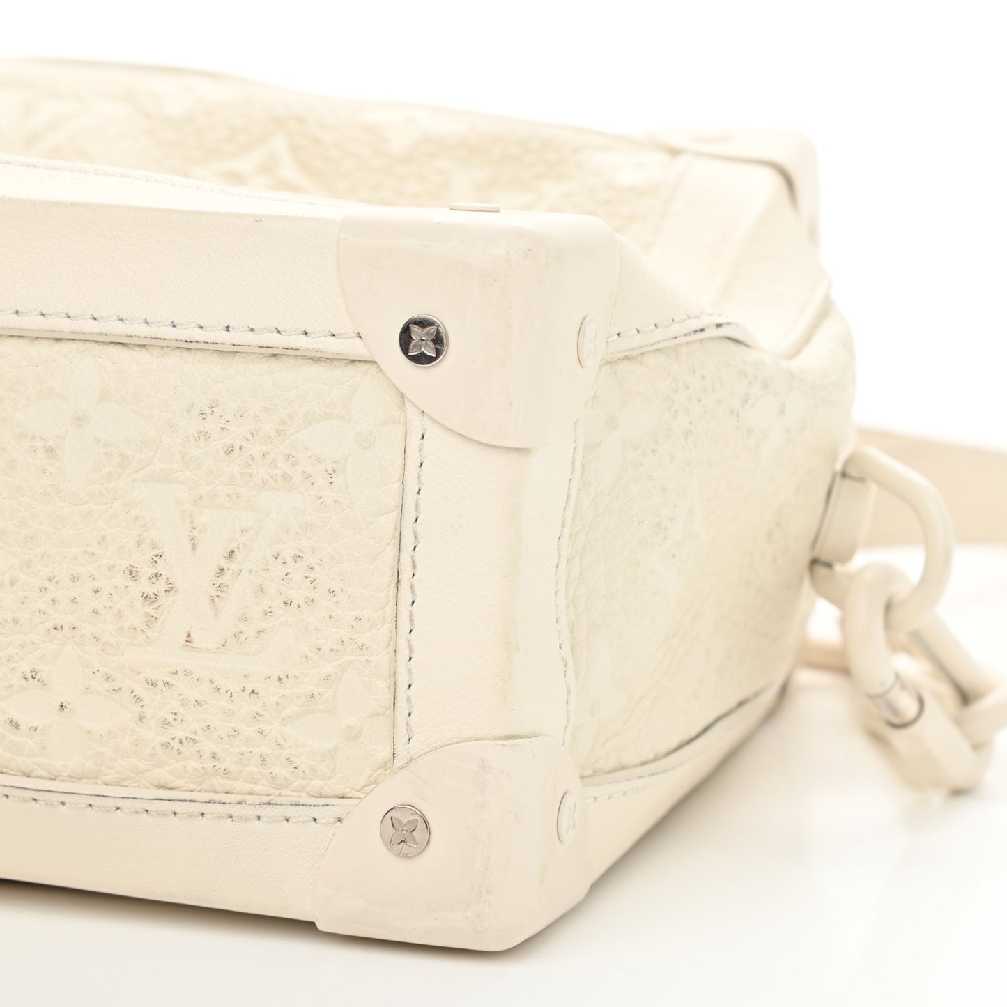 Taurillon Monogram Solar Ray Soft Trunk Powder White