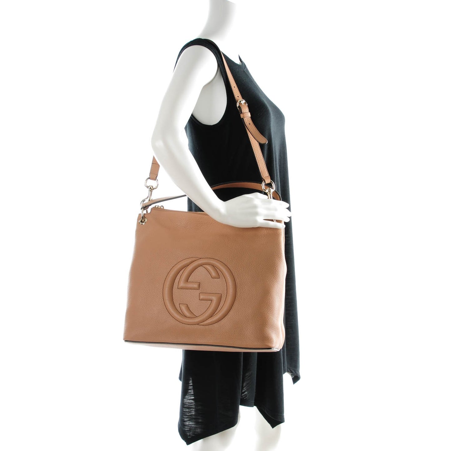 Pebbled Calfskin Large Soho Hobo Camelia